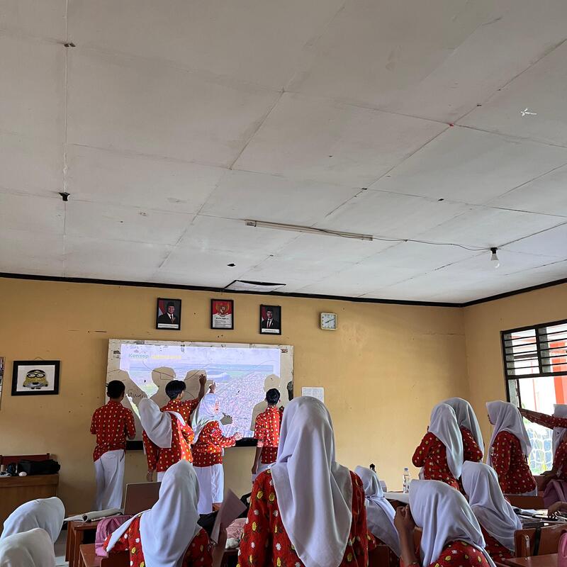 Belajar di kelas mesti asik juga dong !