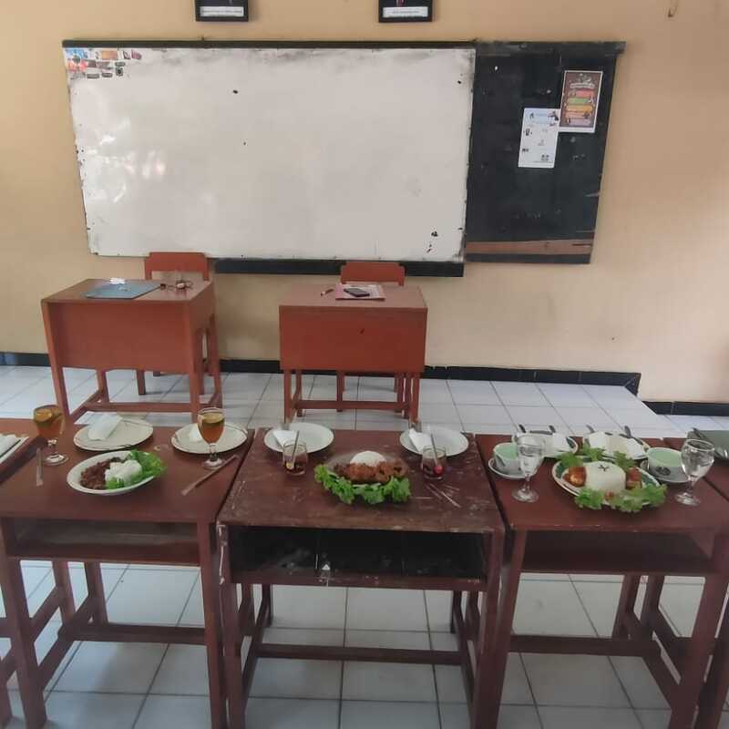 Belajar masak ? tentuuu... ayo belajar bersama bawa kompor ke sekolah